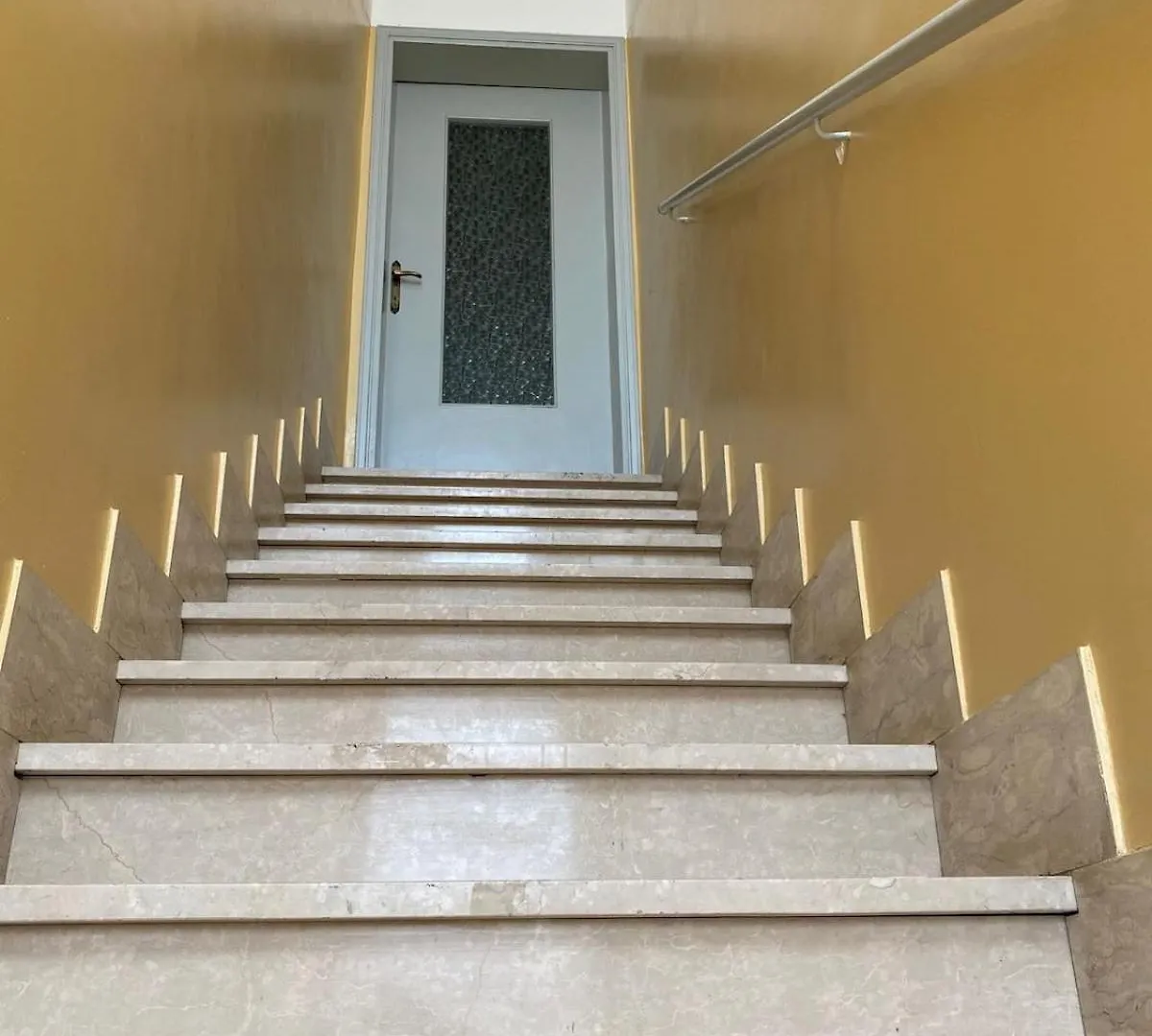 Zevio Home Apartment